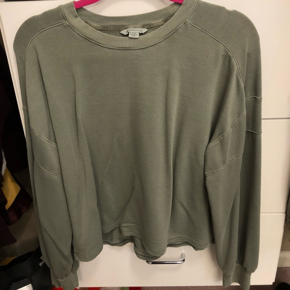 SUPER SOFT American Eagle shirt!